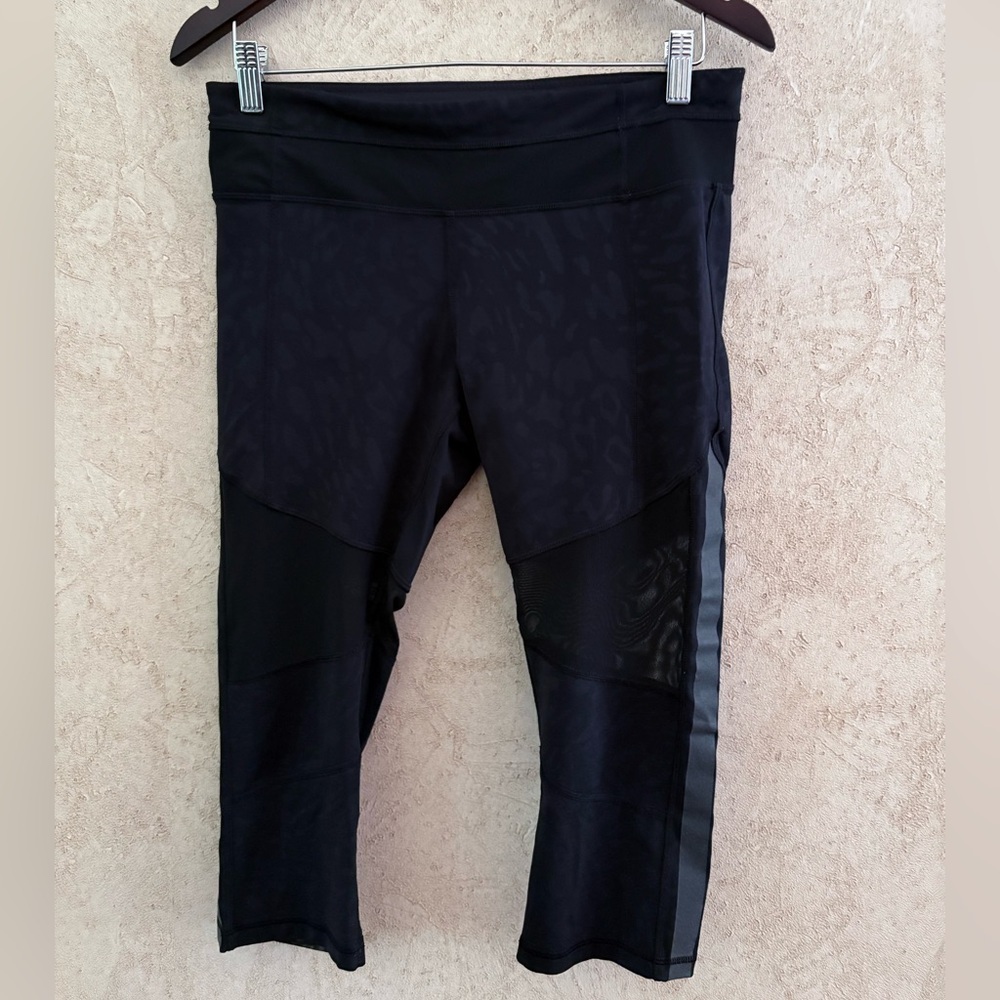 Lululemon  Cropped Leggings with Mesh Panels
